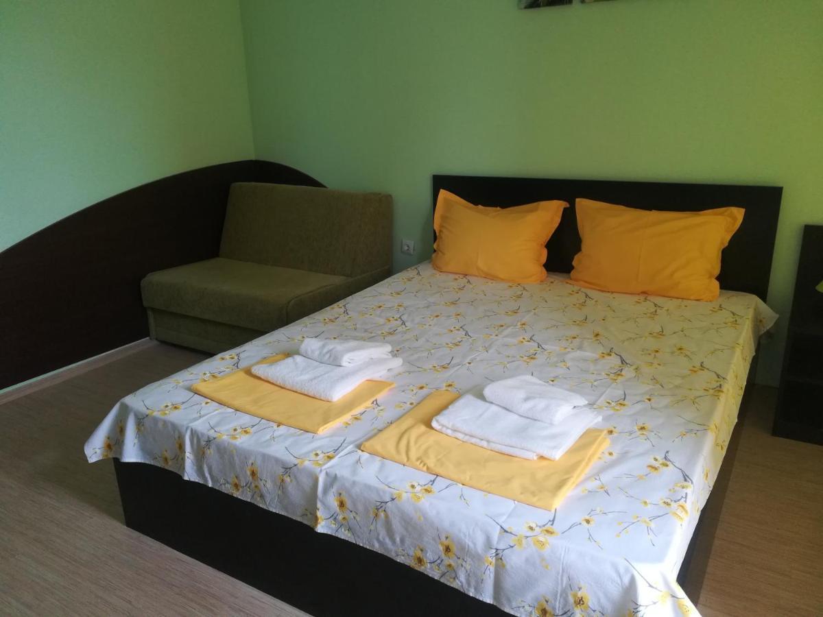Apartments Victoria 克兰内沃 外观 照片