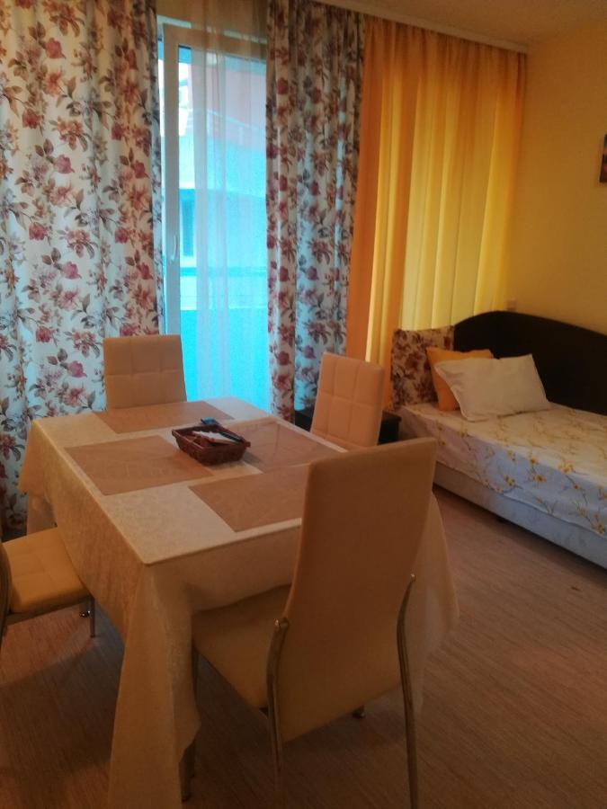 Apartments Victoria 克兰内沃 外观 照片
