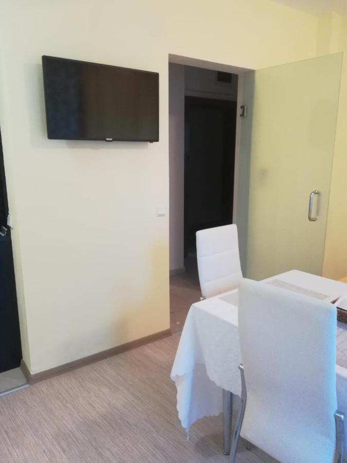 Apartments Victoria 克兰内沃 外观 照片