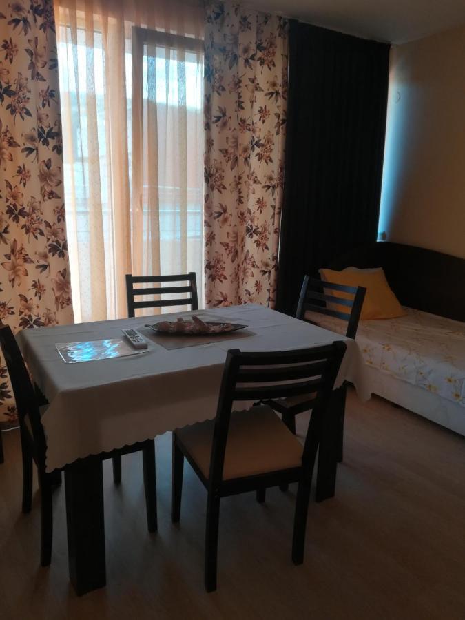 Apartments Victoria 克兰内沃 外观 照片