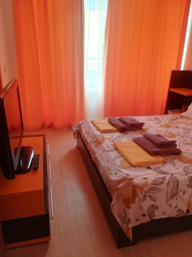 Apartments Victoria 克兰内沃 外观 照片