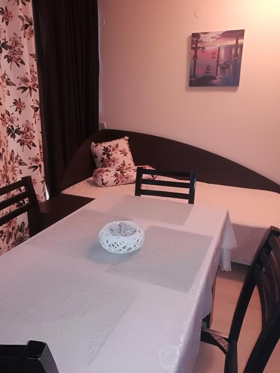 Apartments Victoria 克兰内沃 外观 照片