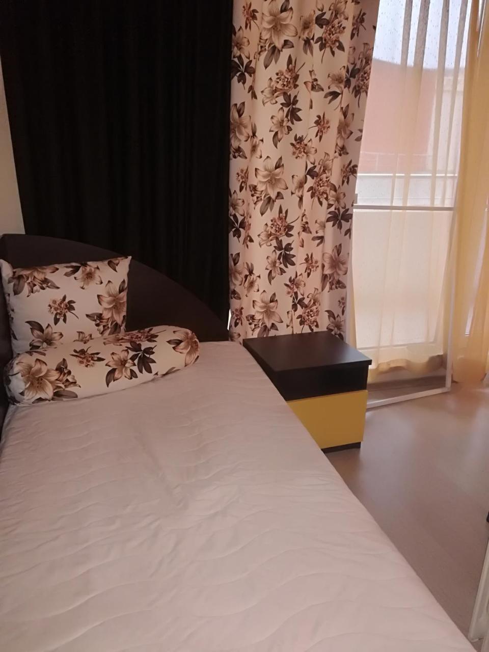 Apartments Victoria 克兰内沃 外观 照片